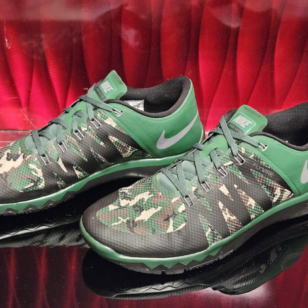 Nike Men's Green and Black Camo Custom Nike ID Rare One Of A Kind Men's 12